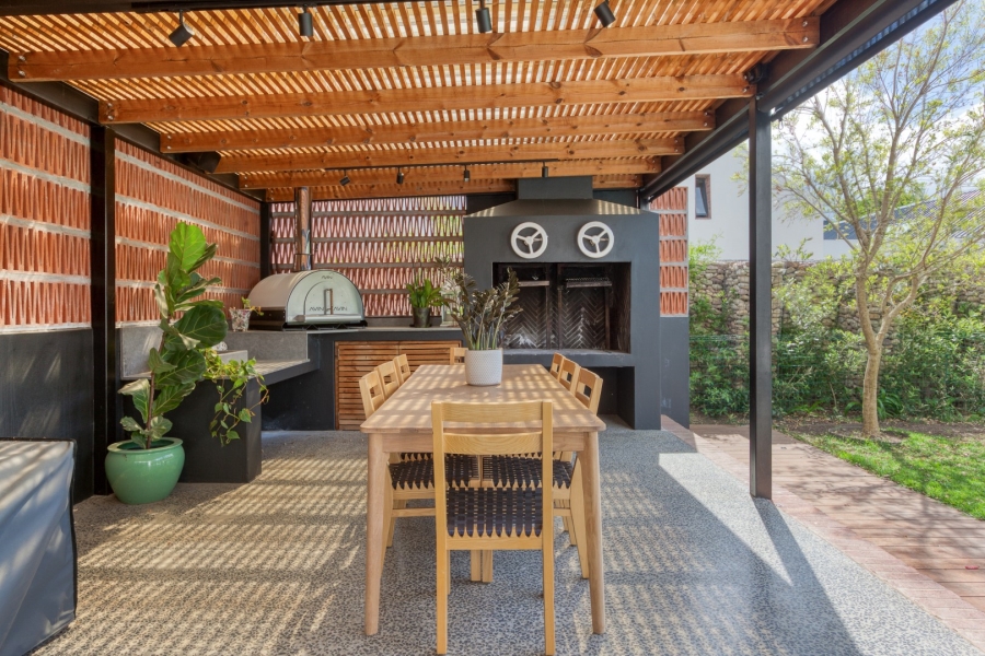 6 Bedroom Property for Sale in Constantia Western Cape